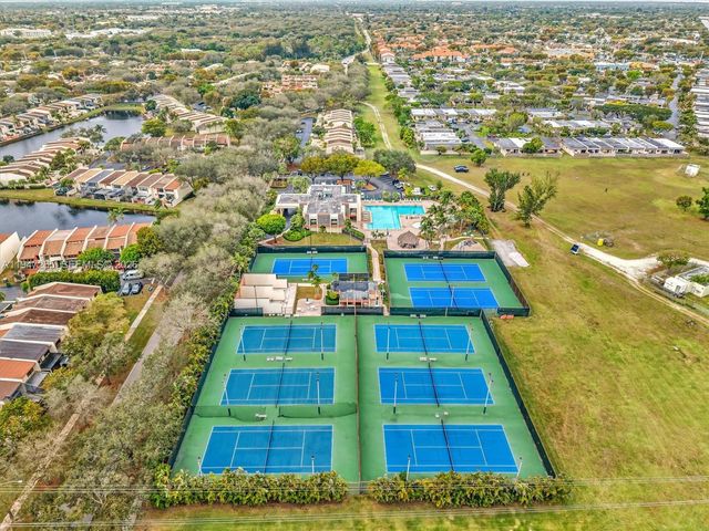 7661 SW 102nd Pl, Miami, FL 33173