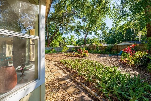 333 STANLEY BELL DRIVE, Mount Dora, FL 32757