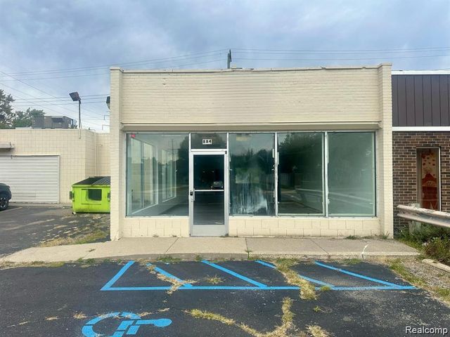 884 Ford Avenue, Wyandotte, MI 48192