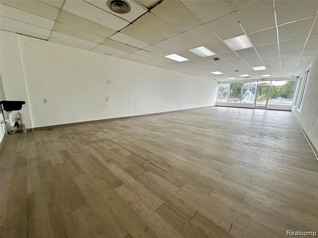 884 Ford Avenue, Wyandotte, MI 48192