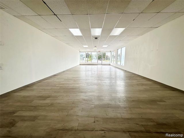 884 Ford Avenue, Wyandotte, MI 48192