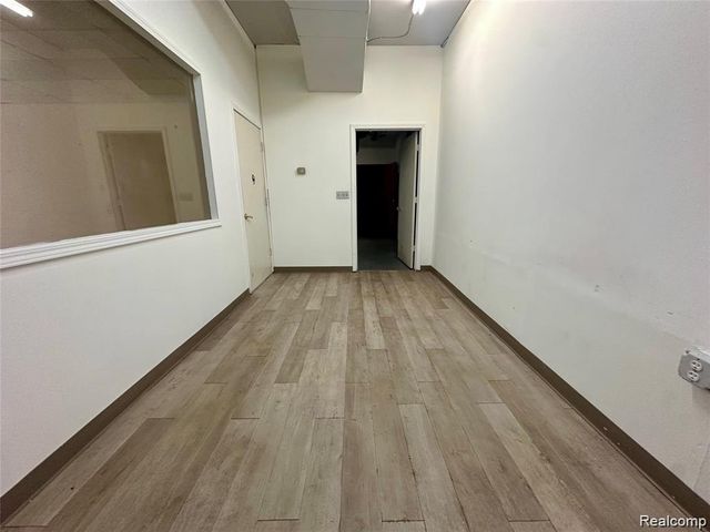 884 Ford Avenue, Wyandotte, MI 48192