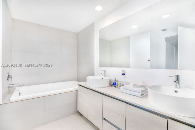2600 E Hallandale Beach Blvd T2902, Hallandale Beach, FL 33009