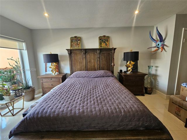 3545 NE 167th St 404, North Miami Beach, FL 33160