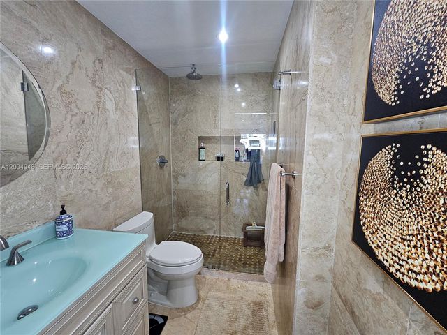 3545 NE 167th St 404, North Miami Beach, FL 33160