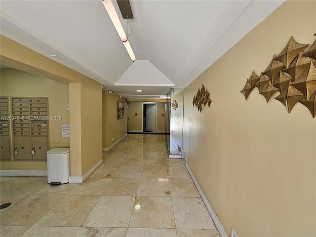 3545 NE 167th St 404, North Miami Beach, FL 33160