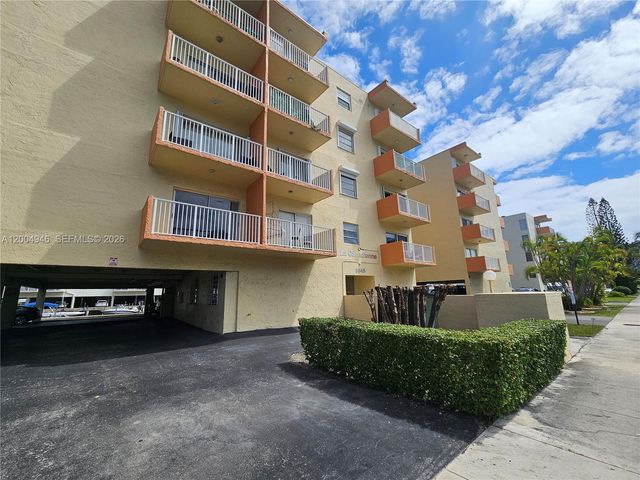 3545 NE 167th St 404, North Miami Beach, FL 33160