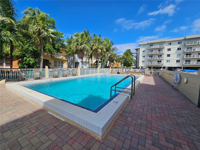 3545 NE 167th St 404, North Miami Beach, FL 33160