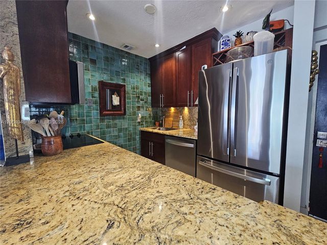 3545 NE 167th St 404, North Miami Beach, FL 33160