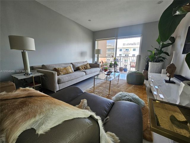 3545 NE 167th St 404, North Miami Beach, FL 33160