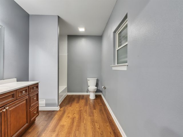 110 N Texas Street, Texas City, TX 77591