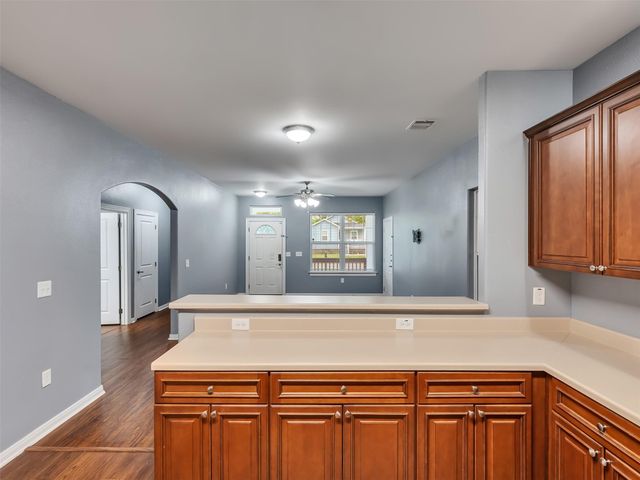 110 N Texas Street, Texas City, TX 77591