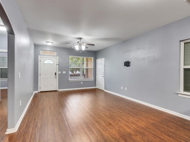 110 N Texas Street, Texas City, TX 77591