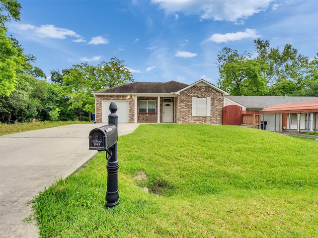 110 N Texas Street, Texas City, TX 77591