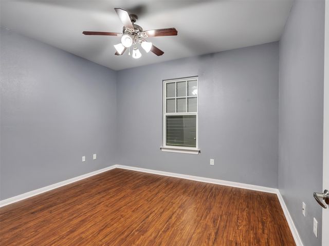 110 N Texas Street, Texas City, TX 77591