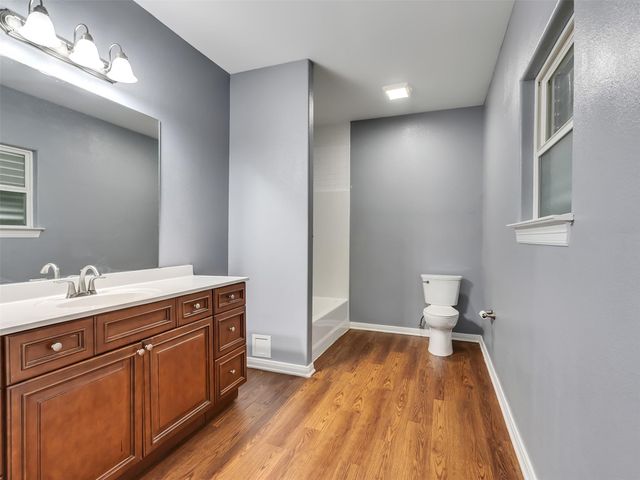 110 N Texas Street, Texas City, TX 77591