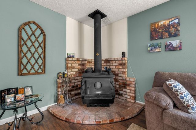 5861 Lupin Lane, Pollock Pines, CA 95726