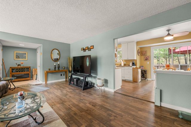 5861 Lupin Lane, Pollock Pines, CA 95726