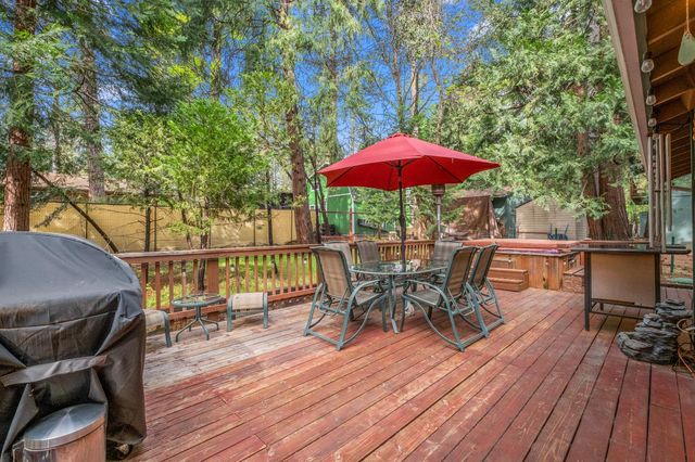5861 Lupin Lane, Pollock Pines, CA 95726