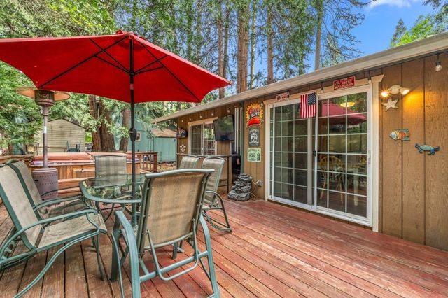 5861 Lupin Lane, Pollock Pines, CA 95726