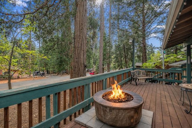 5861 Lupin Lane, Pollock Pines, CA 95726