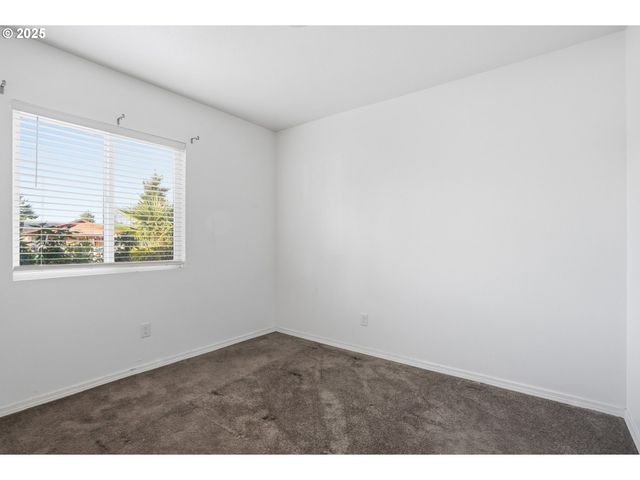 344 DOUGLAS St, Longview, WA 98632