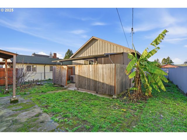 344 DOUGLAS St, Longview, WA 98632