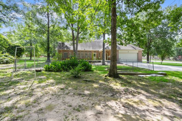 21 Panorama Drive, Conroe, TX 77304