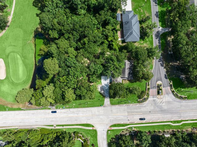 21 Panorama Drive, Conroe, TX 77304