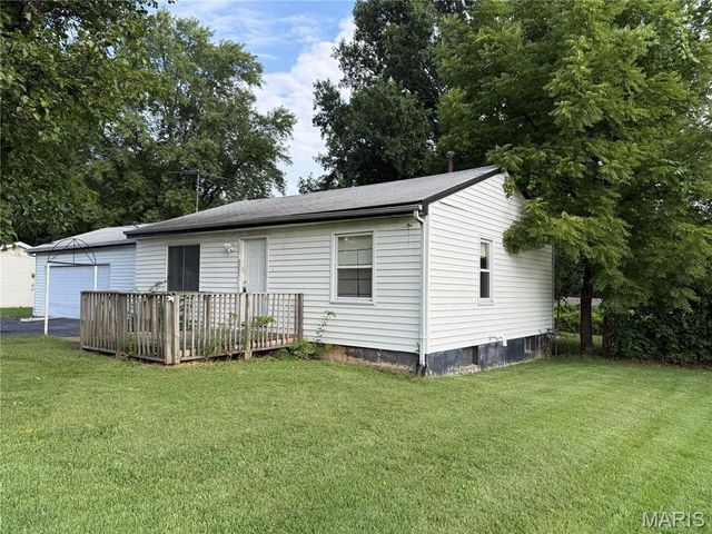 4105 Faredale Lane, St Charles, MO 63304