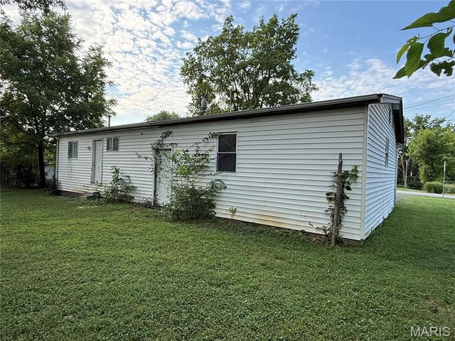 4105 Faredale Lane, St Charles, MO 63304