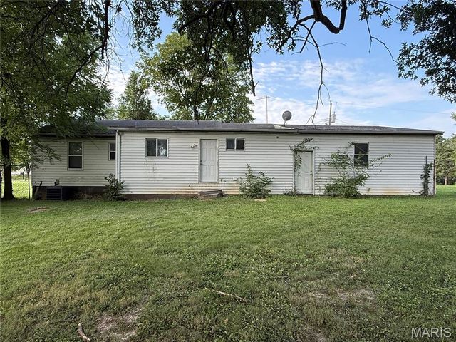 4105 Faredale Lane, St Charles, MO 63304