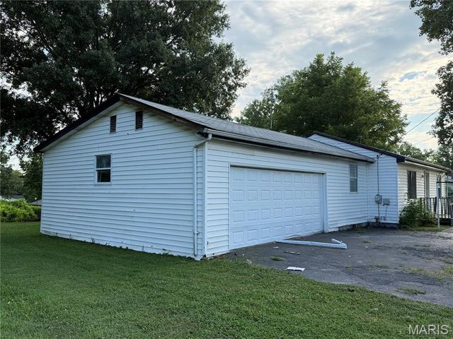 4105 Faredale Lane, St Charles, MO 63304