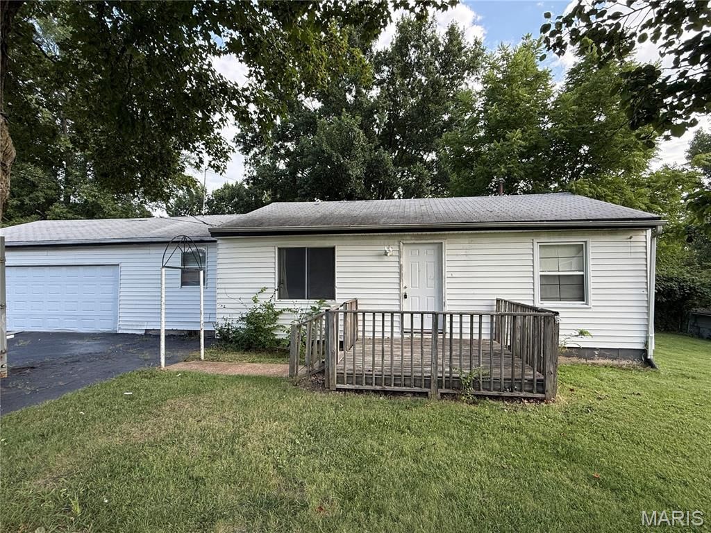 4105 Faredale Lane, St Charles, MO 63304