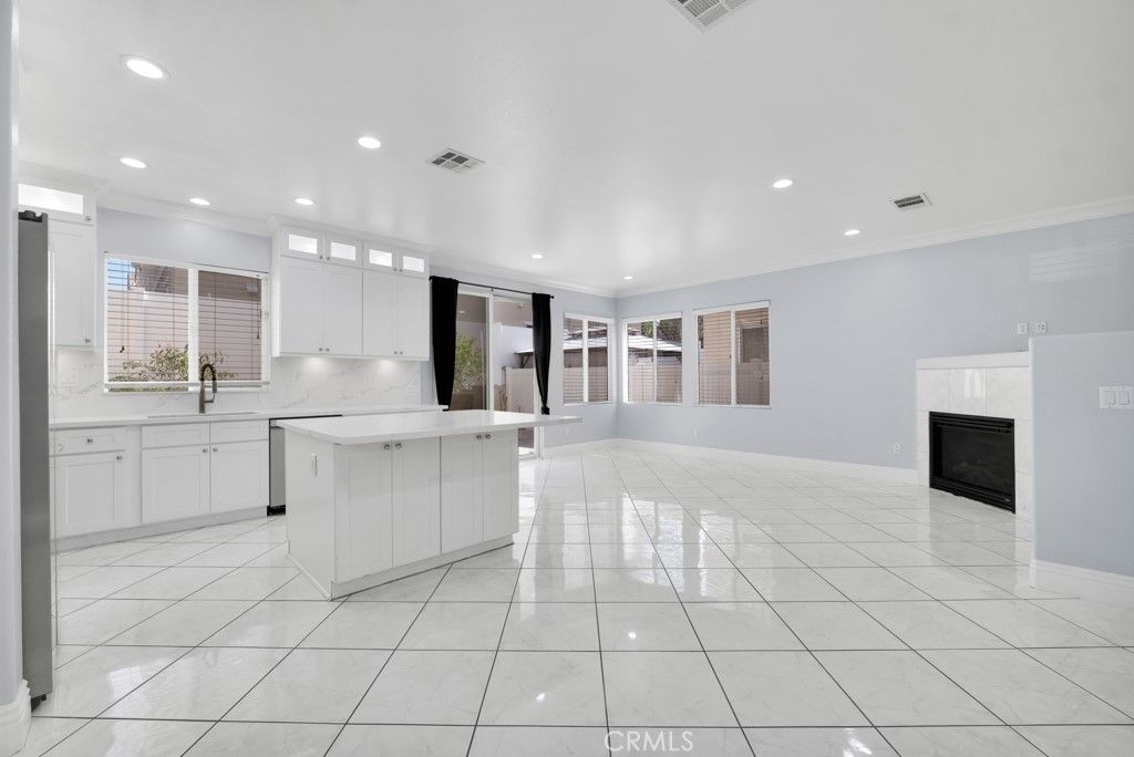 12445 Sonoma Drive, Pacoima, CA 91331 — photo 5