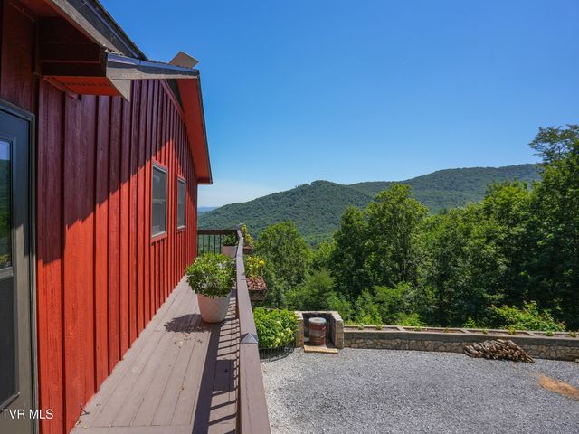 220 Roanwood Road, Roan Mountain, TN 37687