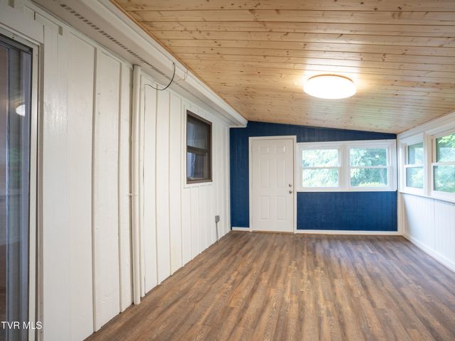 220 Roanwood Road, Roan Mountain, TN 37687