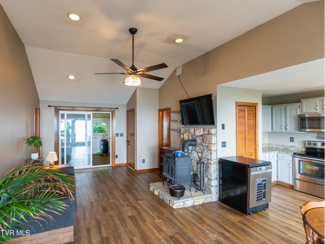 220 Roanwood Road, Roan Mountain, TN 37687