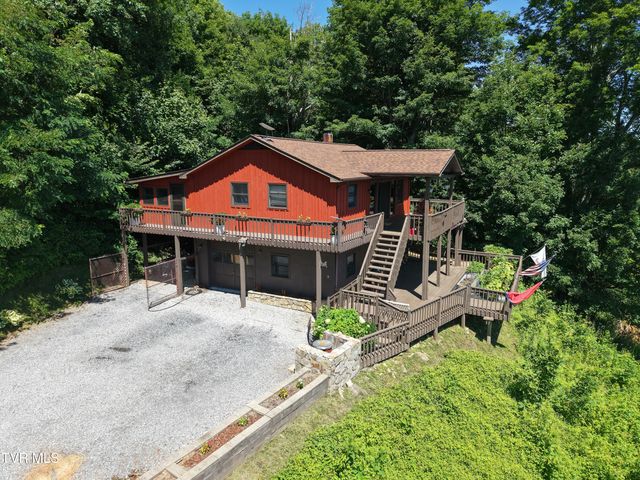 220 Roanwood Road, Roan Mountain, TN 37687