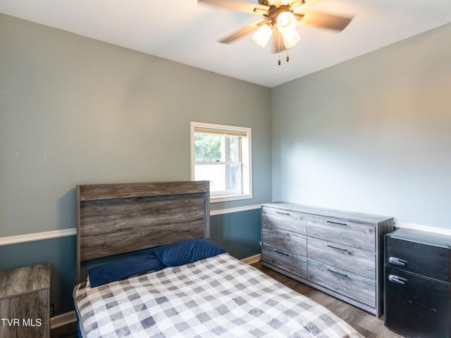 220 Roanwood Road, Roan Mountain, TN 37687