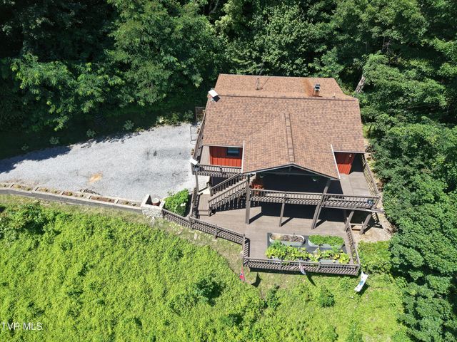 220 Roanwood Road, Roan Mountain, TN 37687