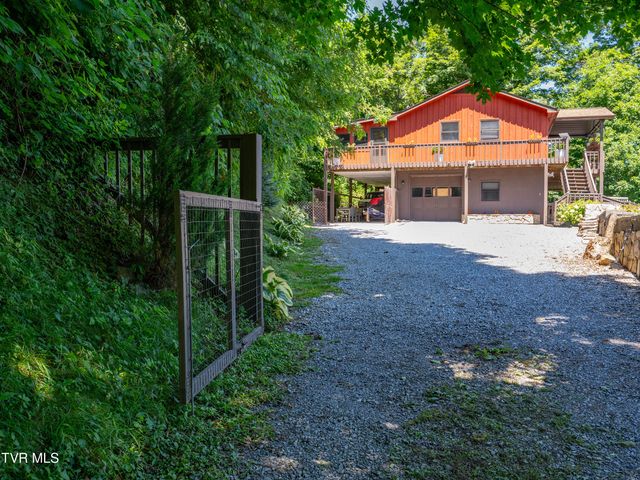 220 Roanwood Road, Roan Mountain, TN 37687