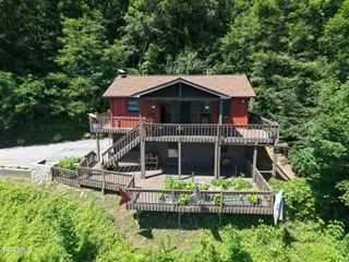 220 Roanwood Road, Roan Mountain, TN 37687