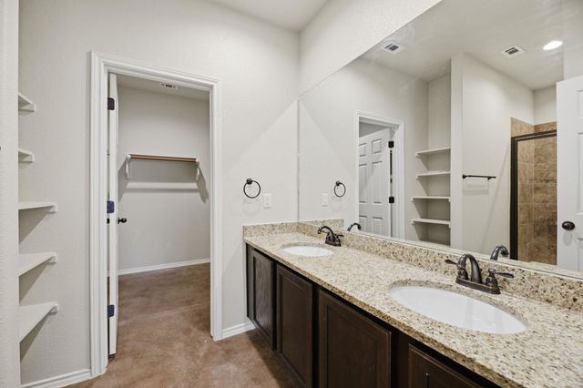 153 JOANNE LOOP B, Buda, TX 78610