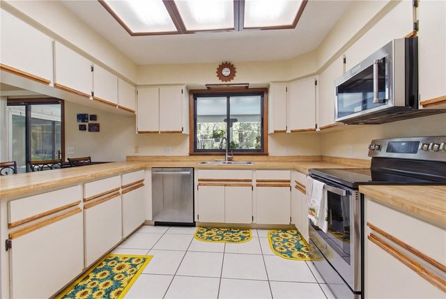 128 W GREENTREE LANE, Lake Mary, FL 32746