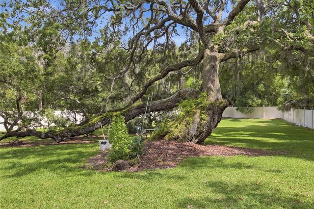 128 W GREENTREE LANE, Lake Mary, FL 32746