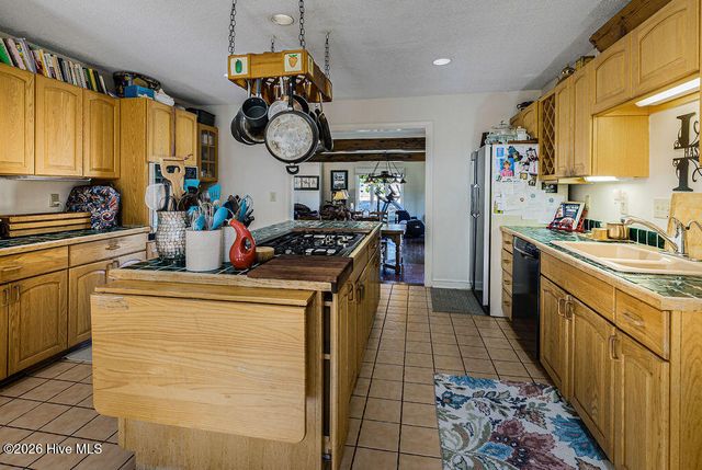 450 Addor Road, Aberdeen, NC 28315