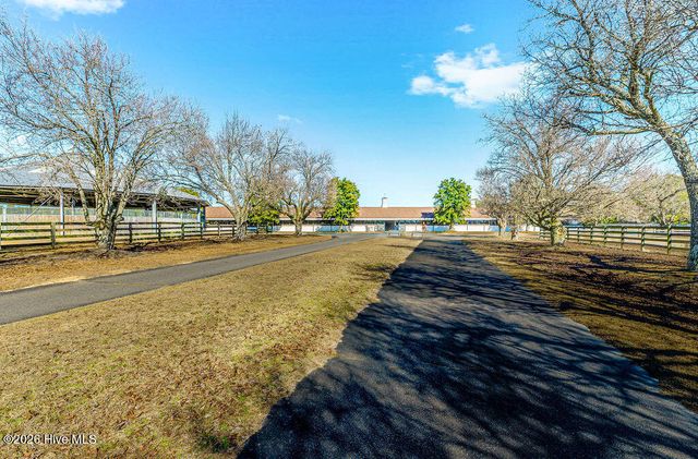 450 Addor Road, Aberdeen, NC 28315