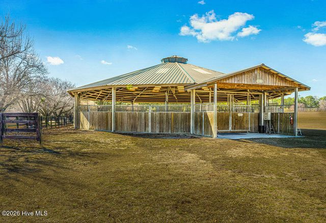 450 Addor Road, Aberdeen, NC 28315