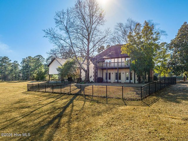 450 Addor Road, Aberdeen, NC 28315